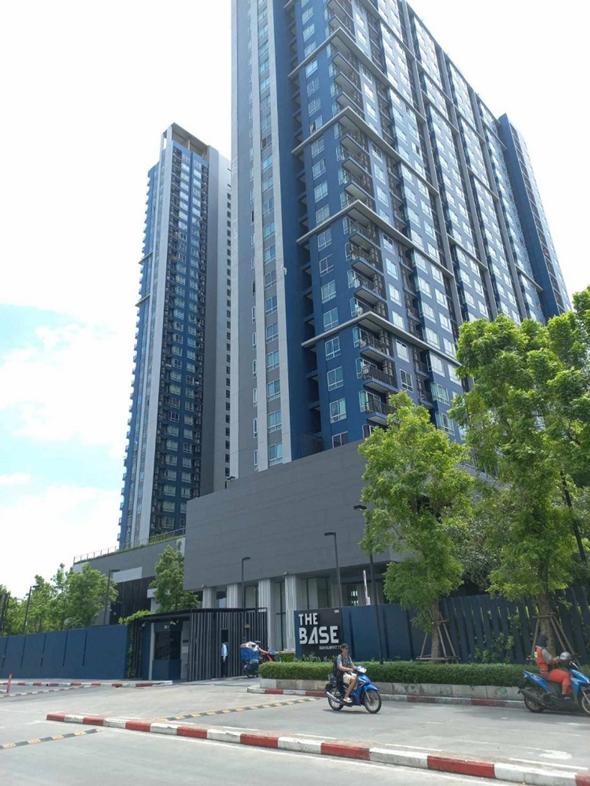 For RentCondoOnnut, Udomsuk : The Base Sukhumvit 77 fully furnished (near BTS On-nut, Big-C Onnut, Habito Mall, Bangkok Prep School Sukhumvit 77, Expressway)