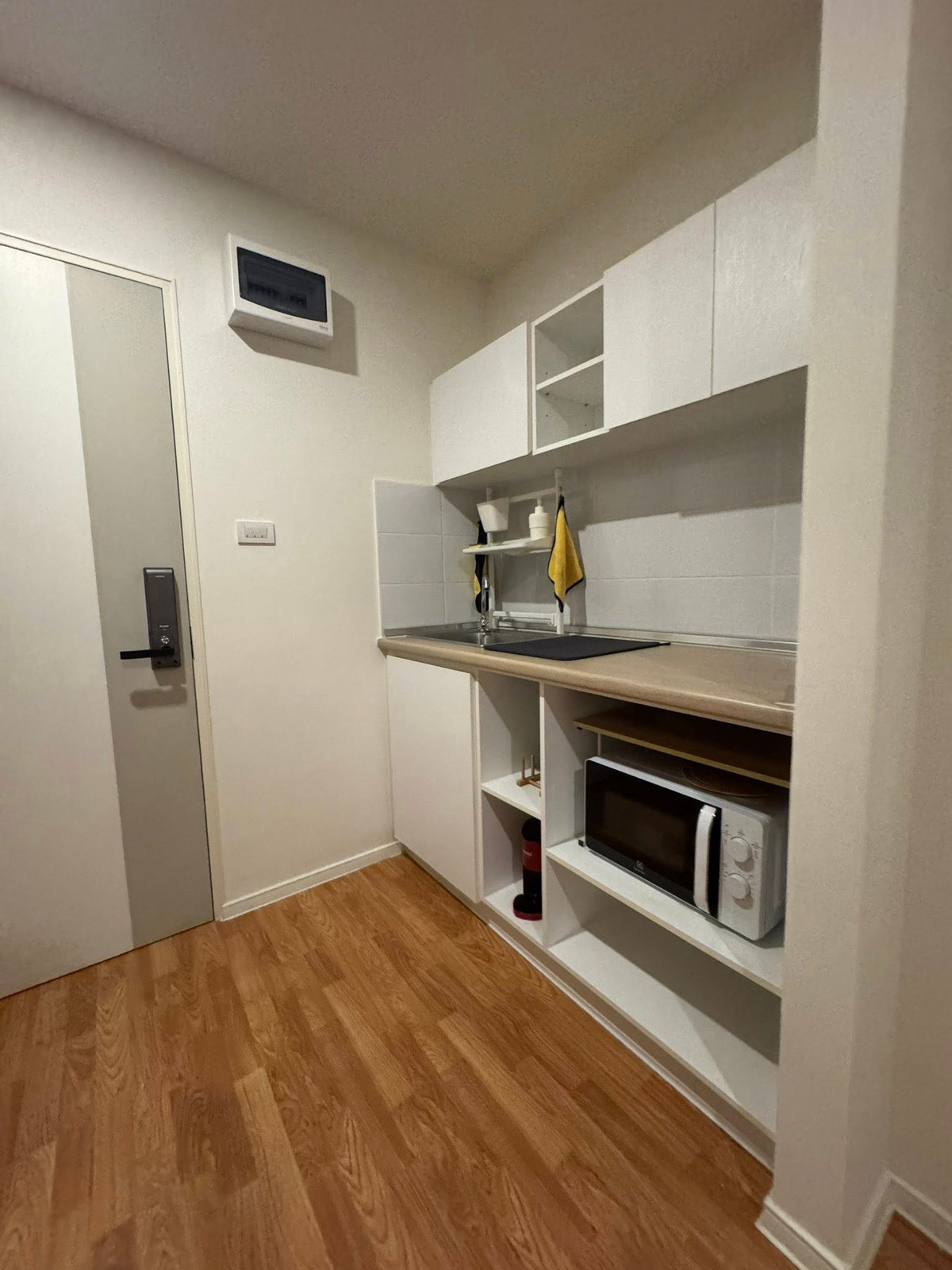 For RentCondoPattanakan, Srinakarin : 🔥 For rent Lumpini Ville Phatthanakan-Srinakarin 🔥 📍 Near Airport Link Hua Mak 🚆 Convenient travel