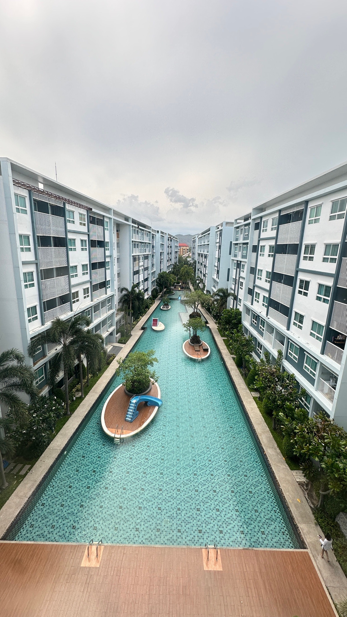 ขายคอนโดหัวหิน ประจวบคีรีขันธ์ : คอนโด Modern Resort มุมสวย วิวสระ ภูเขา สวนกลางจัดเต็ม พร้อมอยู่**