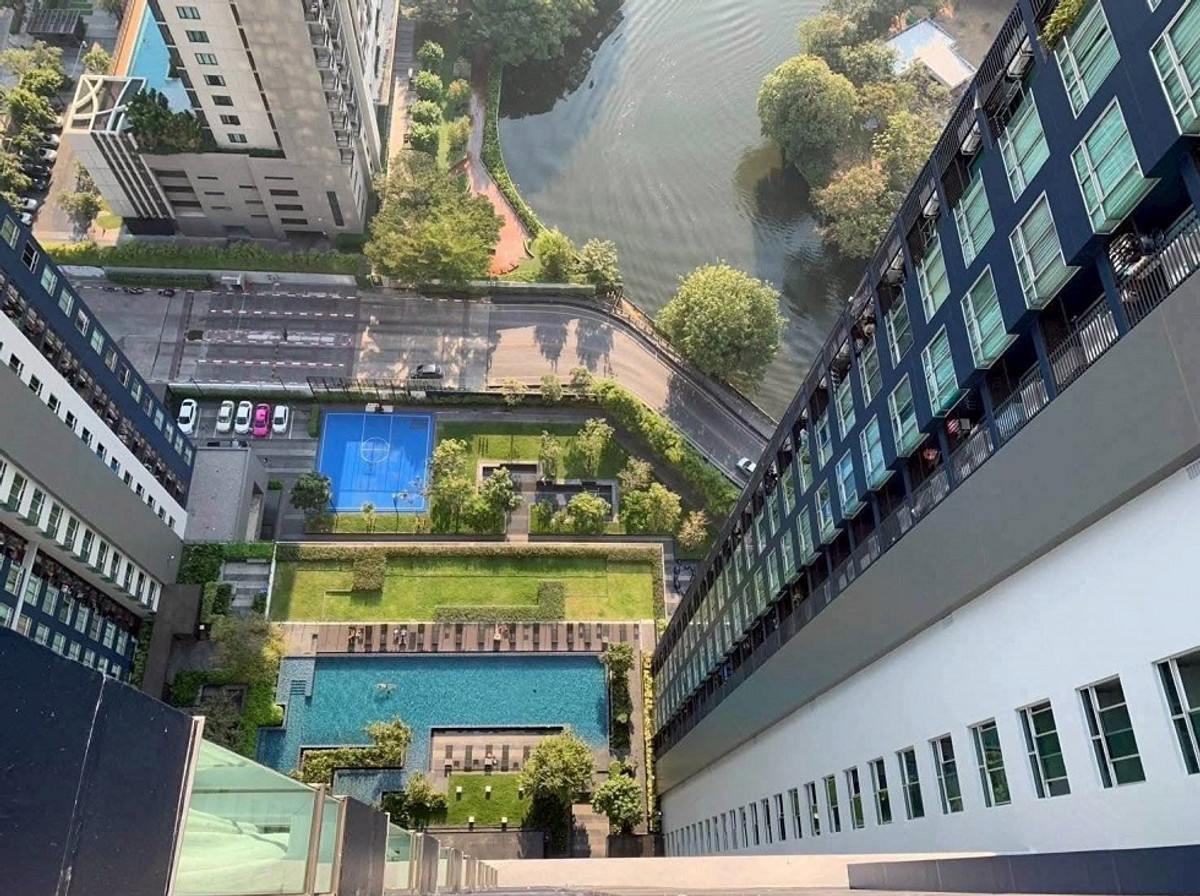 For RentCondoOnnut, Udomsuk : The Base Sukhumvit 77 fully furnished (near BTS On-nut, Big-C Onnut, Habito Mall, Bangkok Prep School Sukhumvit 77, Expressway)