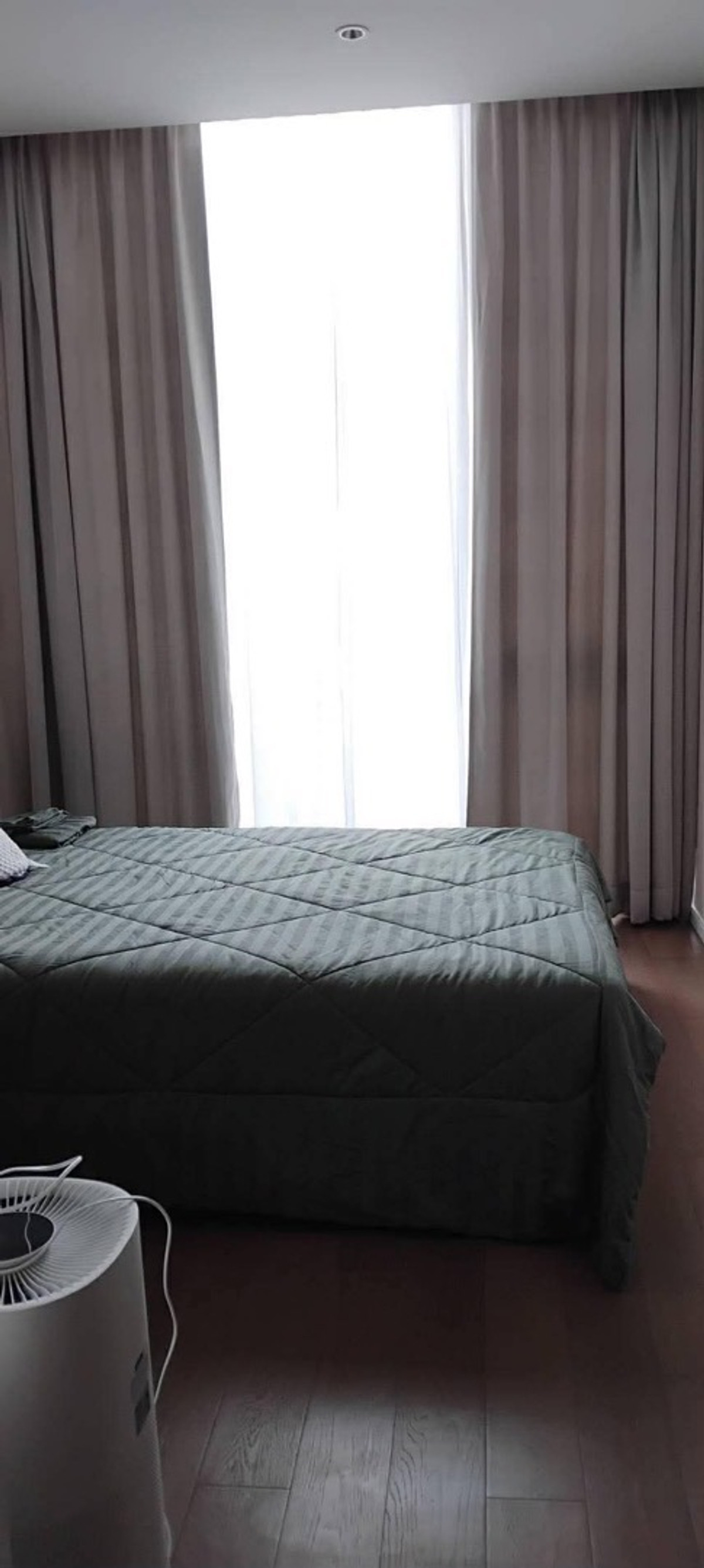 ให้เช่าคอนโดสุขุมวิท อโศก ทองหล่อ : ให้เช่าคอนโด Kraam สุขุมวิท 26 พร้อมเฟอร์ครบ ใจกลางเมือง