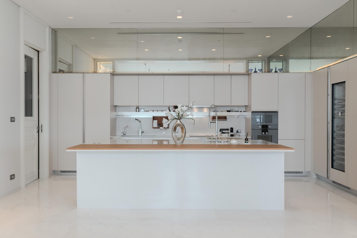 คอนโดวิทยุ ชิดลม หลังสวน : ✨ขาย/ให้เช่าเพนท์เฮาส์สุดหรูพร้อมสระว่ายน้ำบนระเบียงส่วนตัว The Residences at Sindhorn Kempinski 4 ห้องนอน พื้นที่ใหญ่ เฟอร์นิเจอร์ครบ ระเบียงใหญ่ วิวสวย ใกล้ BTS ราชดำริ