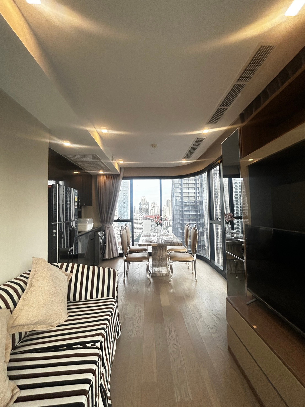 ให้เช่าคอนโดสุขุมวิท อโศก ทองหล่อ : ASHTON Asoke For Rent 2 Bedroom Hot unit Best deal 2 beds 