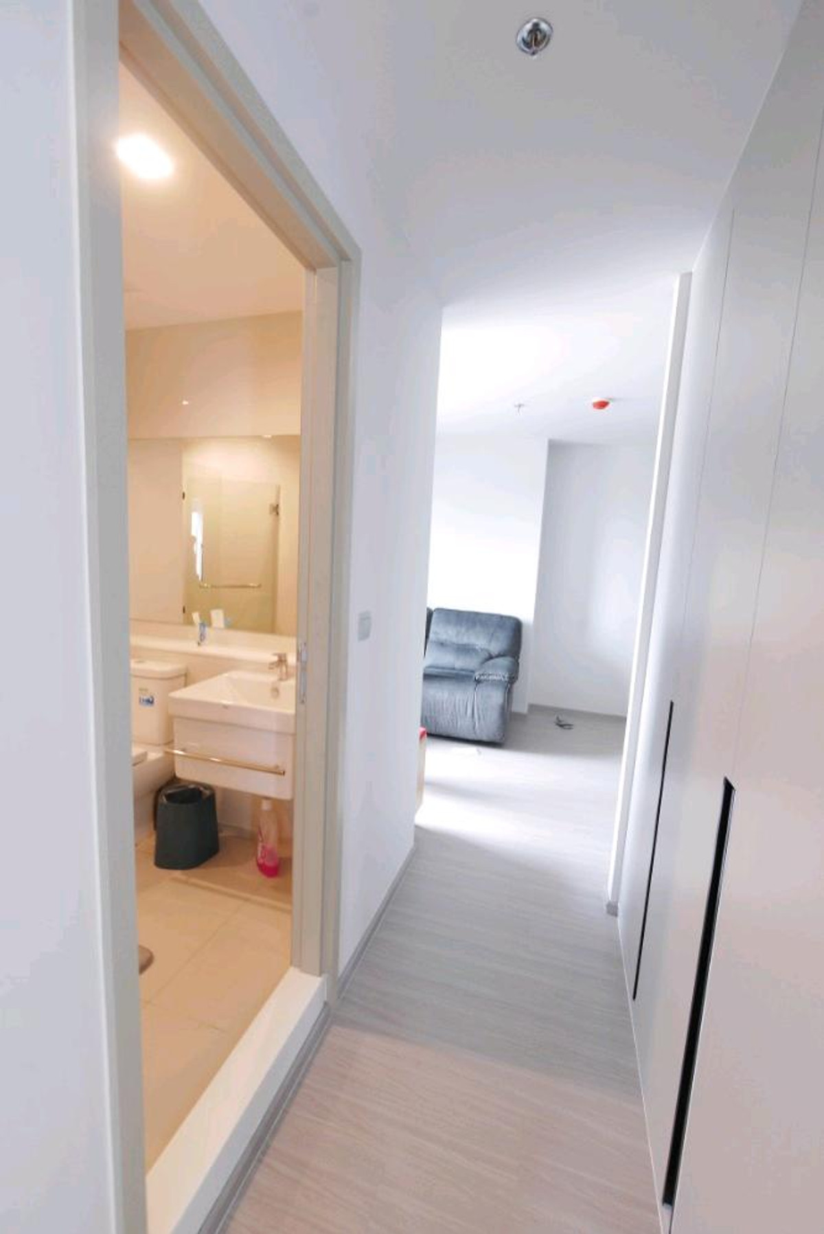 For RentCondoLadprao, Central Ladprao : 📣 Ready to move in, beautiful room, call 098-995-6144