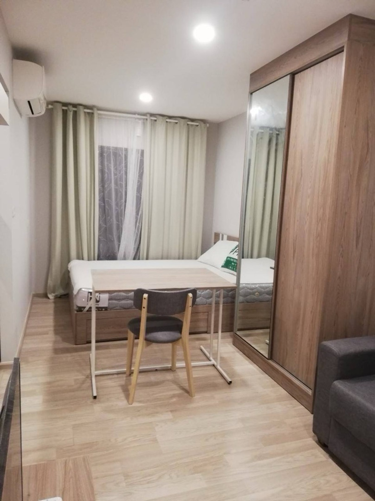 ให้เช่าคอนโดอ่อนนุช อุดมสุข : for rent Plum Condo Sukhumvit 97.1
ปล่อยเช่า เข้าอยู่ได้ 5 กพ 2569
เดือนละ 10,000 บาท
250 เมตร จาก BTS บางจาก มีรถรับส่งจากคอนโดฟรี ตามรอบ
เข้า–ออกได้ทั้งสุขุมวิท 97/1 และสุขุมวิท 99
ใกล้ Lotus’s อ่อนนุช, Century Onnut, 
line @900cqqhk tel 0859114585 