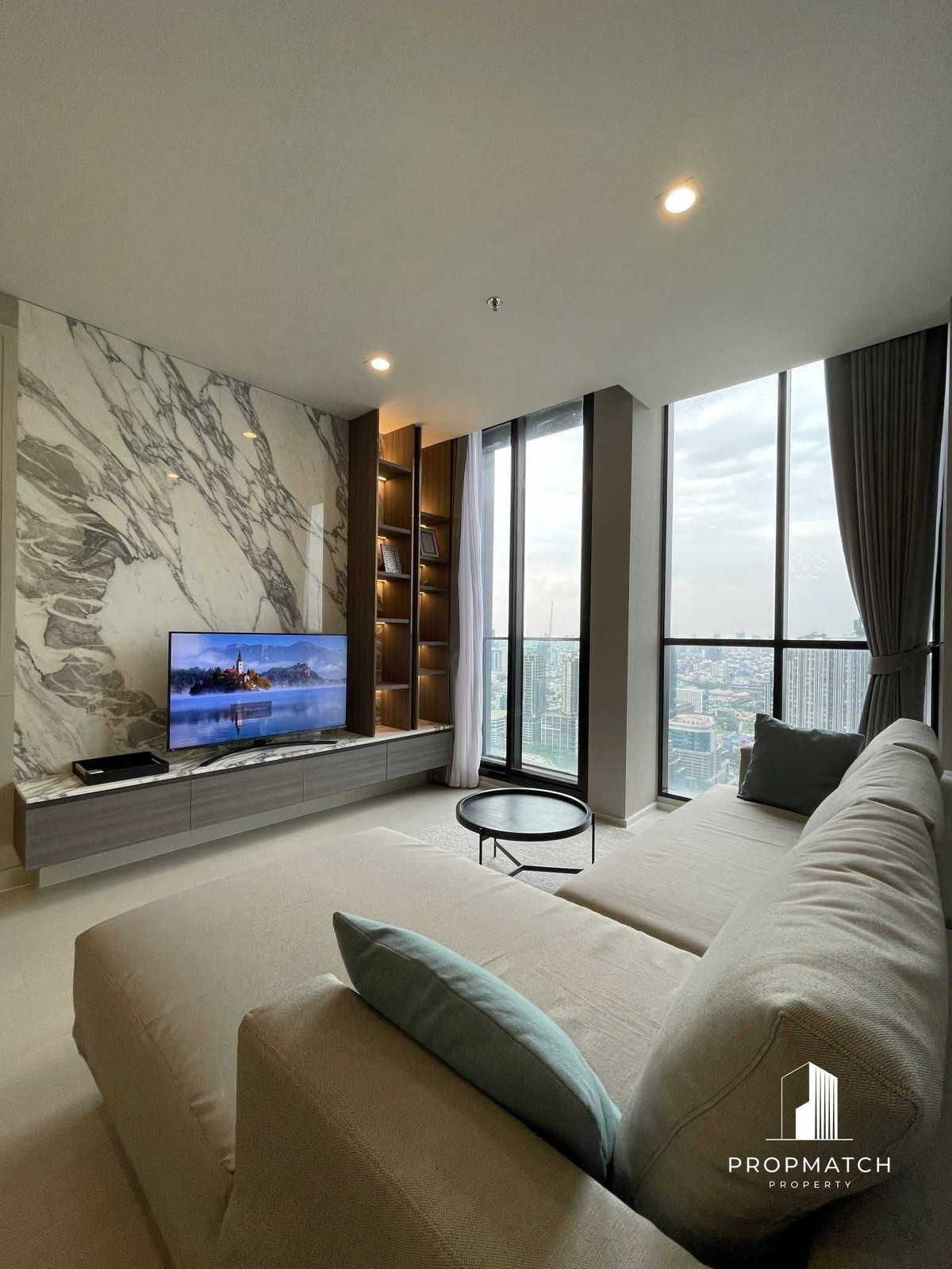 ให้เช่าคอนโดวิทยุ ชิดลม หลังสวน : ✨Flash Deal ✨ Noble Ploenchit ( 2Bed 2Bath 82SQM.) พร้อมอยู่ ! เพียง 80,000 บาทต่อเดือน Tel.0981315848 @propmatch