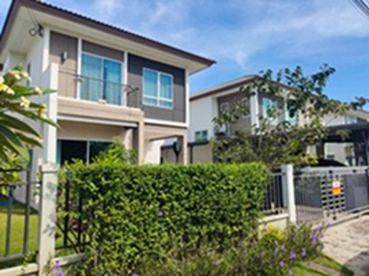 ขายบ้านปทุมธานี รังสิต ธรรมศาสตร์ : ขายขาดทุน บ้านเดี่ยว 2 ชั้น วิวสวนขนาดใหญ่ ใกล้ฟิวเจอร์พาร์ครังสิต สภาพดี  รีบด่วนตอนนี้ !  ราคาพิเศษต่ำกว่าราคาทุน