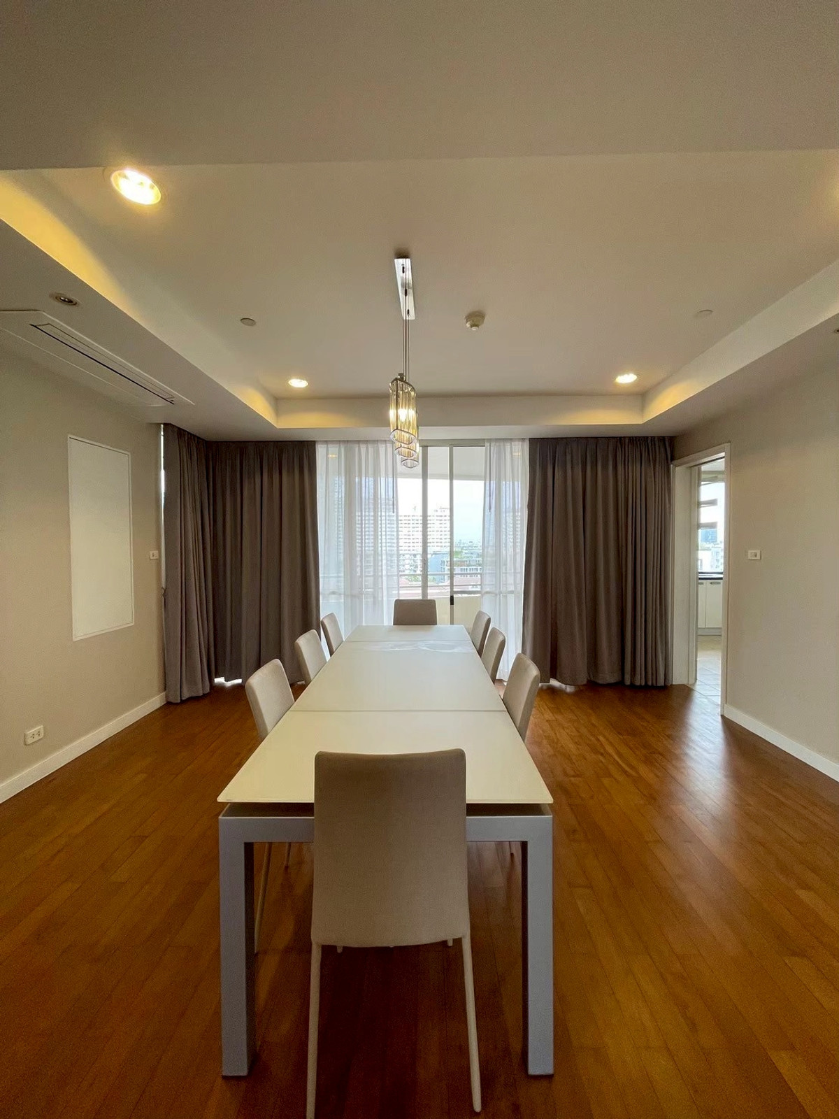 For RentCondoSukhumvit, Asoke, Thonglor : 3 bedrooms plus at Hampton Thonglor, Contact 062-496-6454