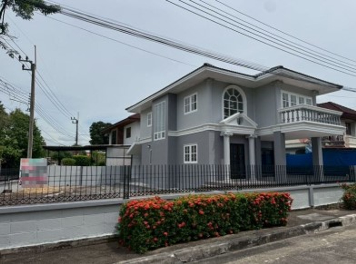 For SaleHouseNawamin, Ramindra : 2-story detached house for sale, Panya Lake Home Village, size 91 sq m., corner house, Main Road, Minburi, Nimitmai Road 28, opposite the park.