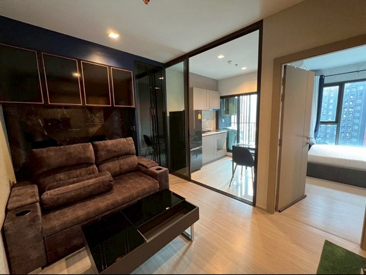 ให้เช่าคอนโดพระราม 9 เพชรบุรีตัดใหม่ RCA : YR4756 ให้เช่าห้อง ไลฟ์ อโศก-พระราม 9 Life Asoke-Rama 9 1 ห้องนอน 22000 บาท