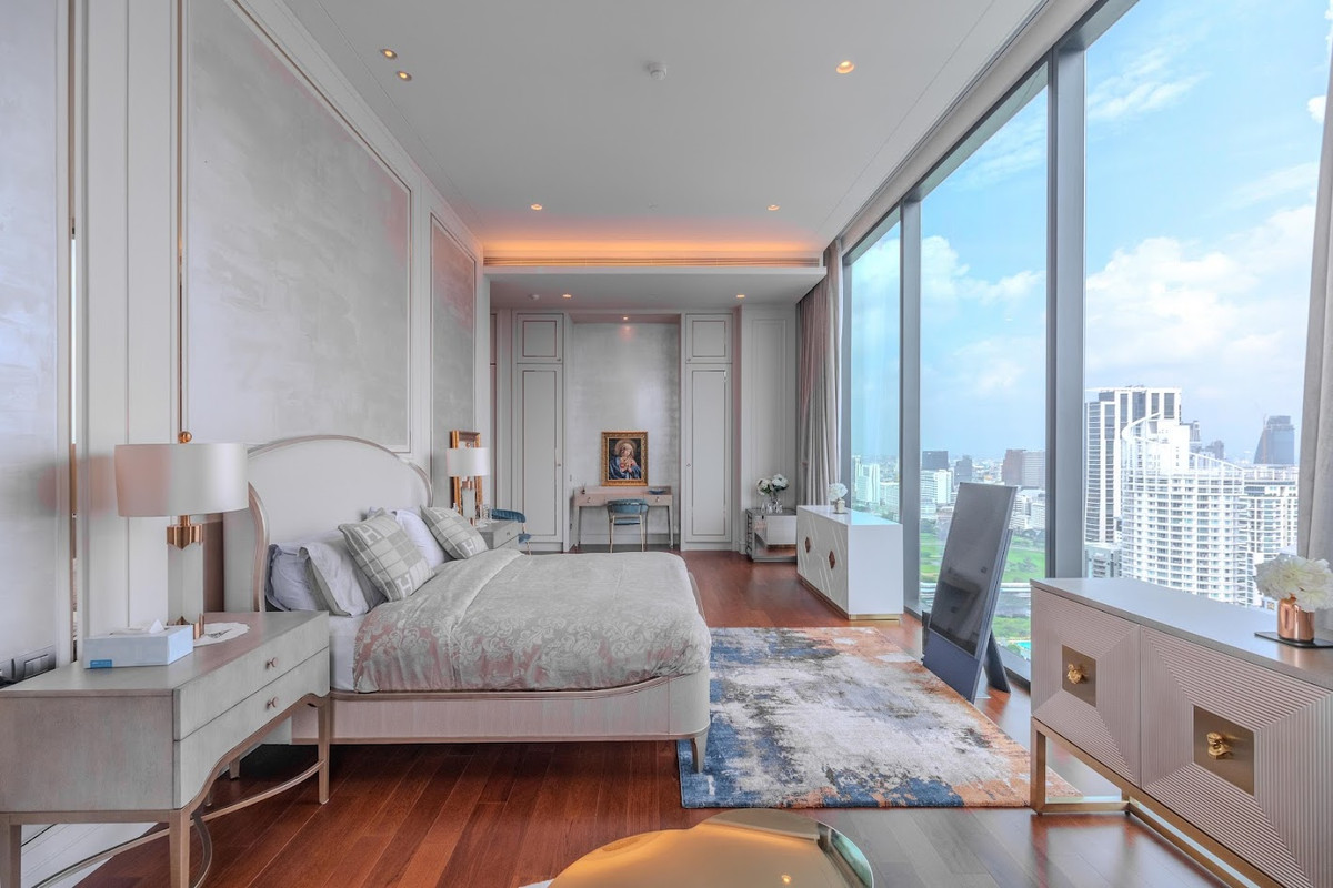 คอนโดวิทยุ ชิดลม หลังสวน : ✨ขาย/ให้เช่าเพนท์เฮาส์สุดหรูพร้อมสระว่ายน้ำบนระเบียงส่วนตัว The Residences at Sindhorn Kempinski 4 ห้องนอน พื้นที่ใหญ่ เฟอร์นิเจอร์ครบ ระเบียงใหญ่ วิวสวย ใกล้ BTS ราชดำริ