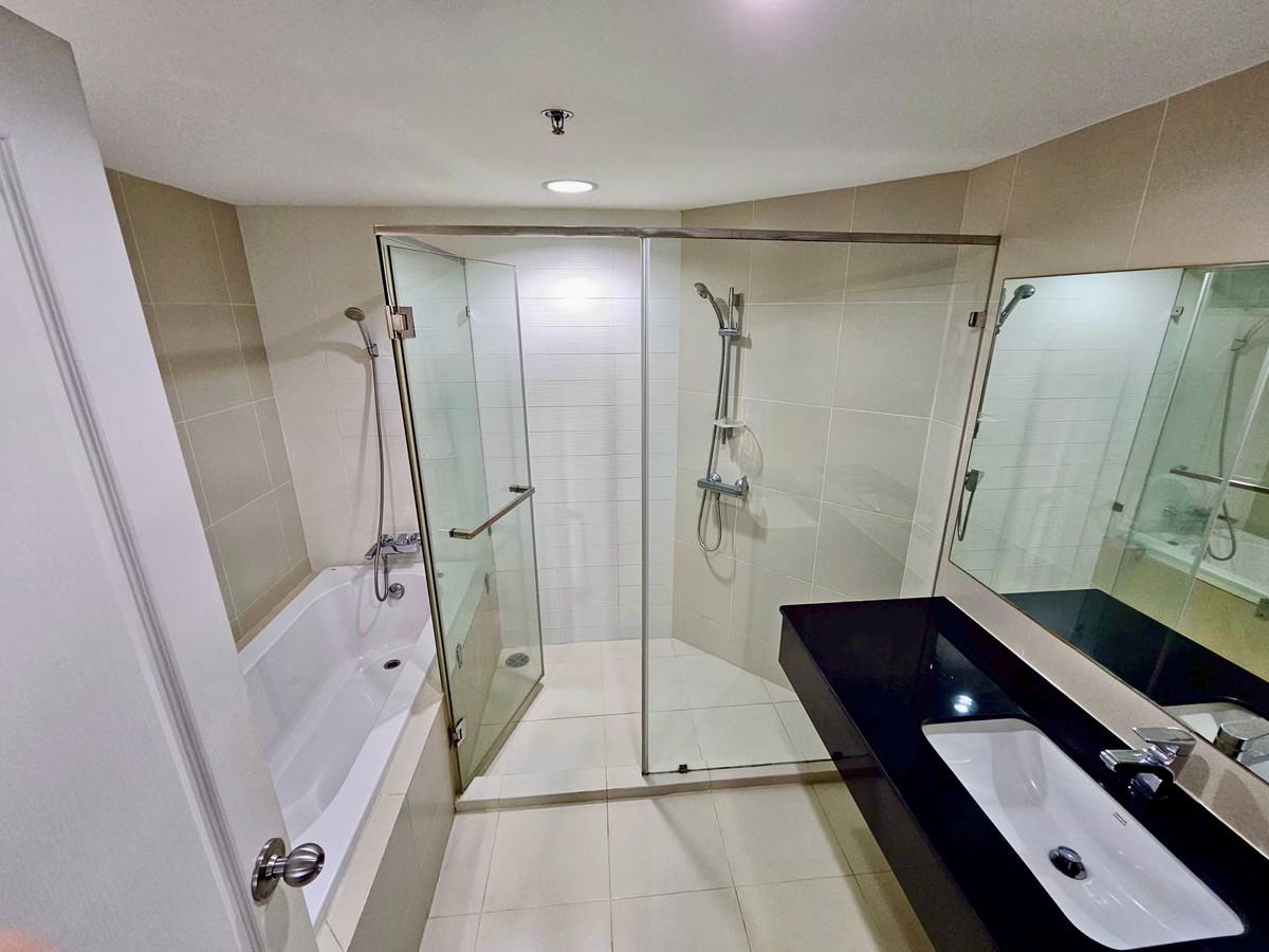 ขายคอนโดพระราม 9 เพชรบุรีตัดใหม่ RCA : ขายคอนโดหรู Belle Grand Rama 9 ห้องใหญ่ วิวสระ ทำเลใจกลางเมือง ใกล้ MRT พระราม 9