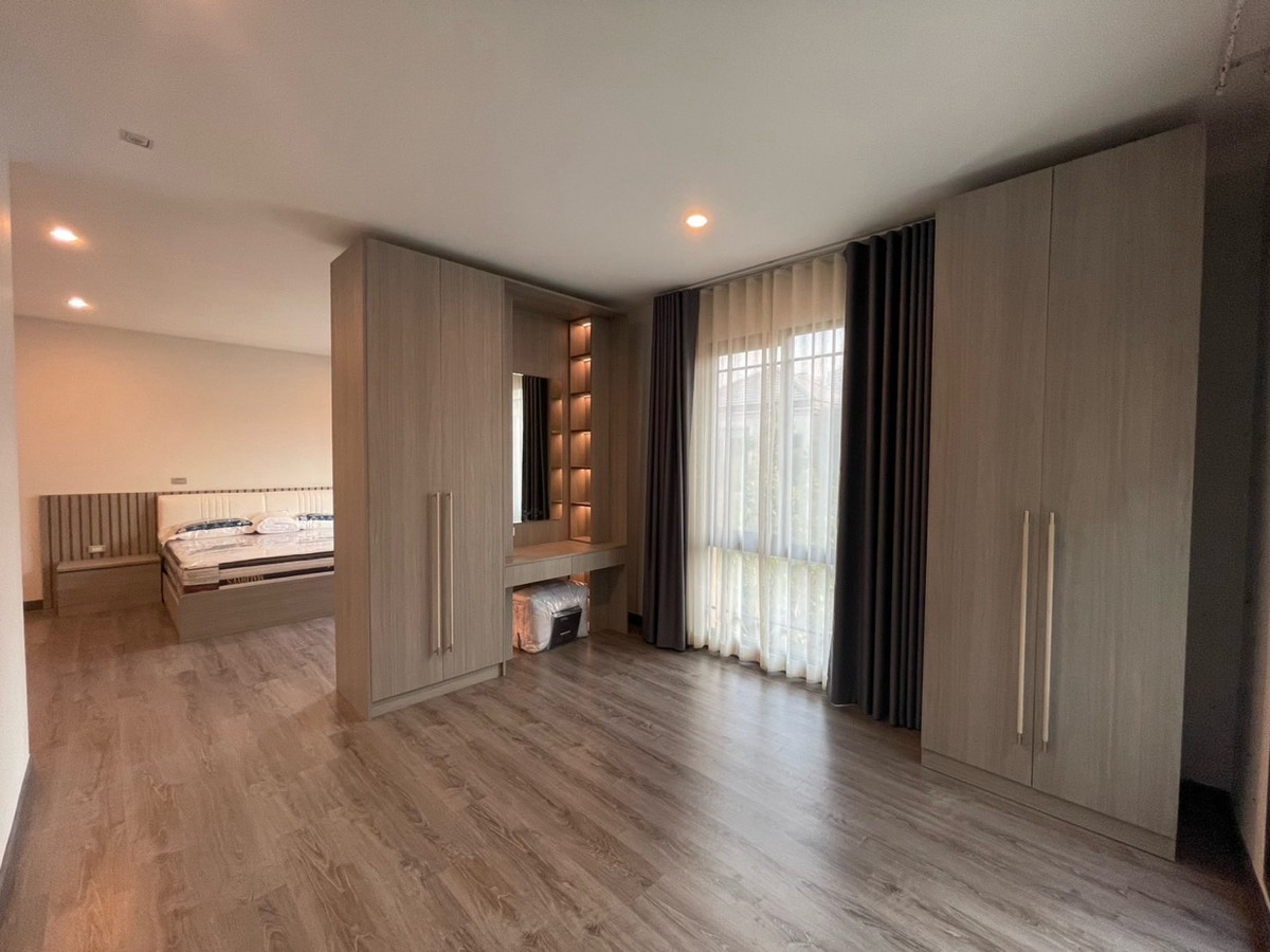 For RentTownhomeKasetsart, Ratchayothin : Single house for rent Baan Klang Muang Classe Ratchayothin (ClasseRatchayothin), new house, never lived in.