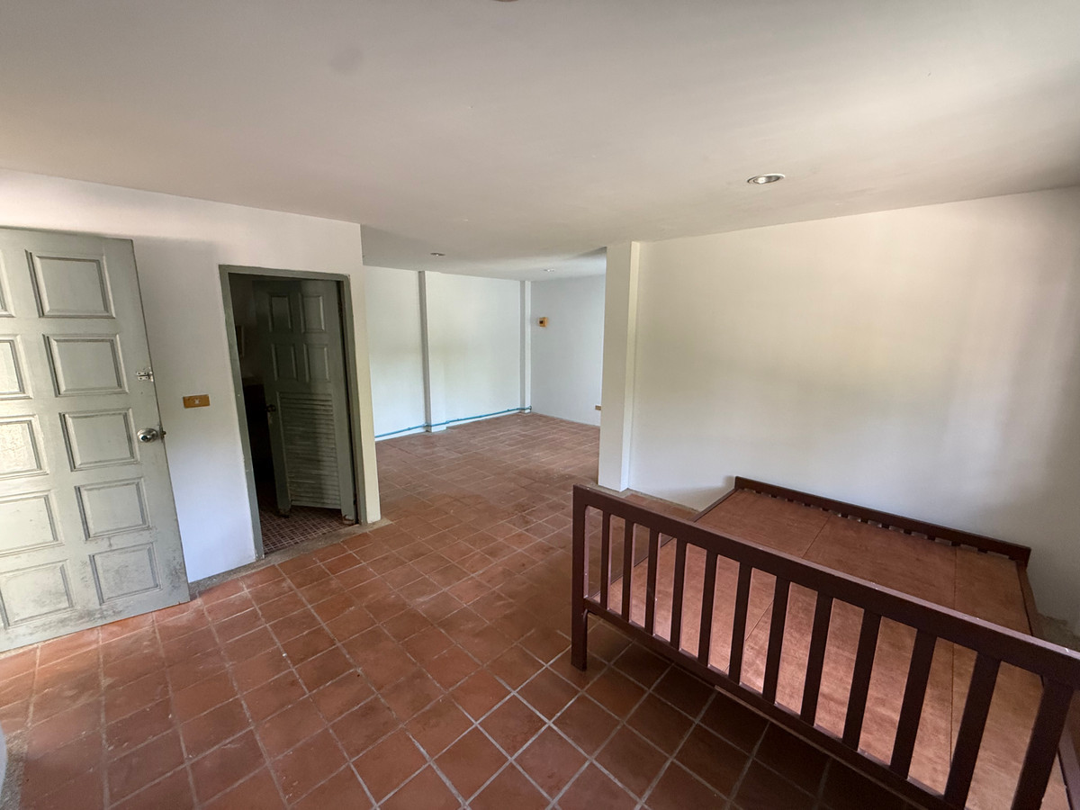 ให้เช่าบ้านนวมินทร์ รามอินทรา : ให้เช่า ที่ดิน200ตรว 3นอน3น้ำ พทใช้สอย600ตรม บ้านเดี่ยว 3 ชั้น  หมู่บ้านนวธานี เสรีไทย 59