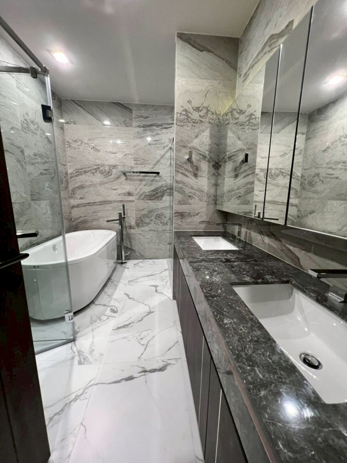 For RentCondoSukhumvit, Asoke, Thonglor : 2 bedrooms at LAVIQ Sukhumvit 57, Contact 062-496-6454