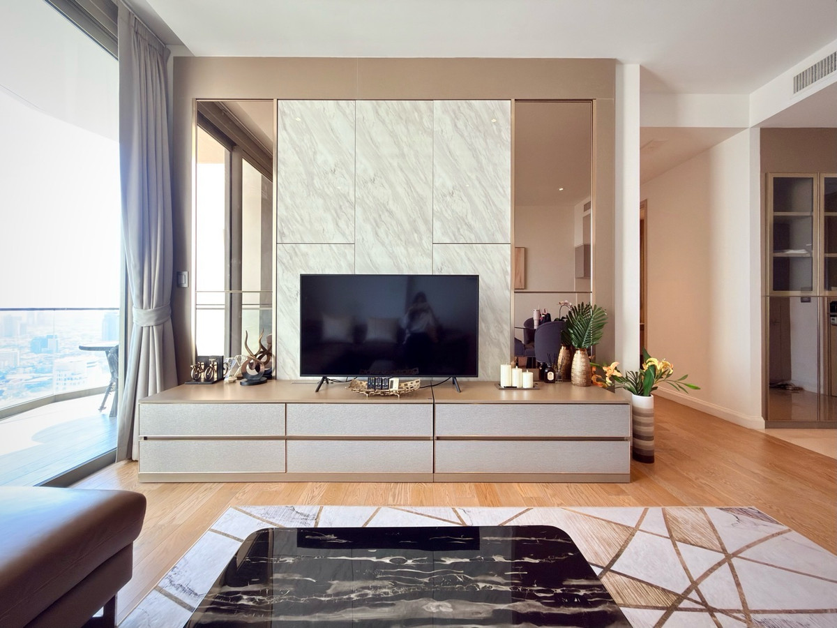 For RentCondoWongwianyai, Charoennakor : ◈ Magnolias Waterfront Residences ◈ Beautiful unit • High Floor • Stunning views of the river and city ♥