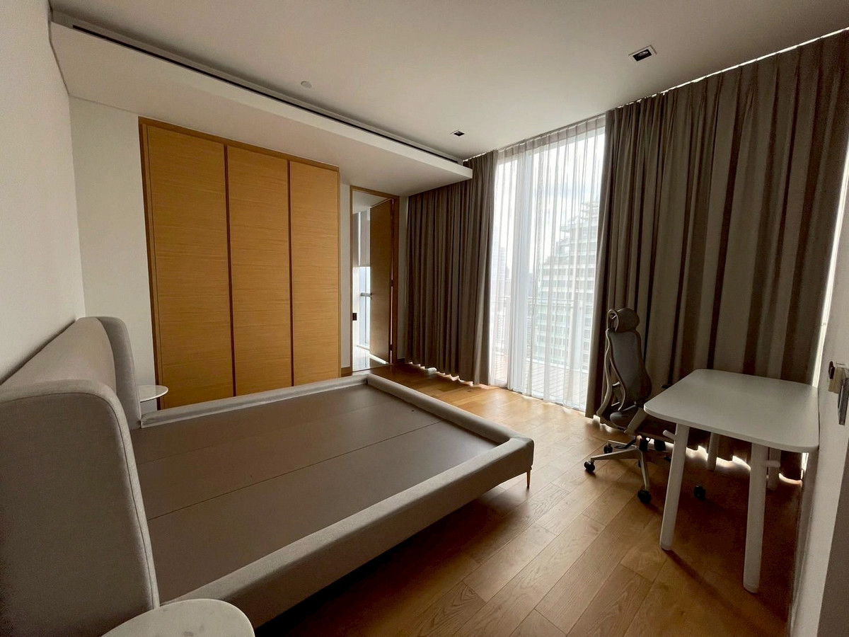 ให้เช่าคอนโดสีลม ศาลาแดง บางรัก : 3 ห้องนอน ที่ Saladaeng Residences, Contact 062-496-6454