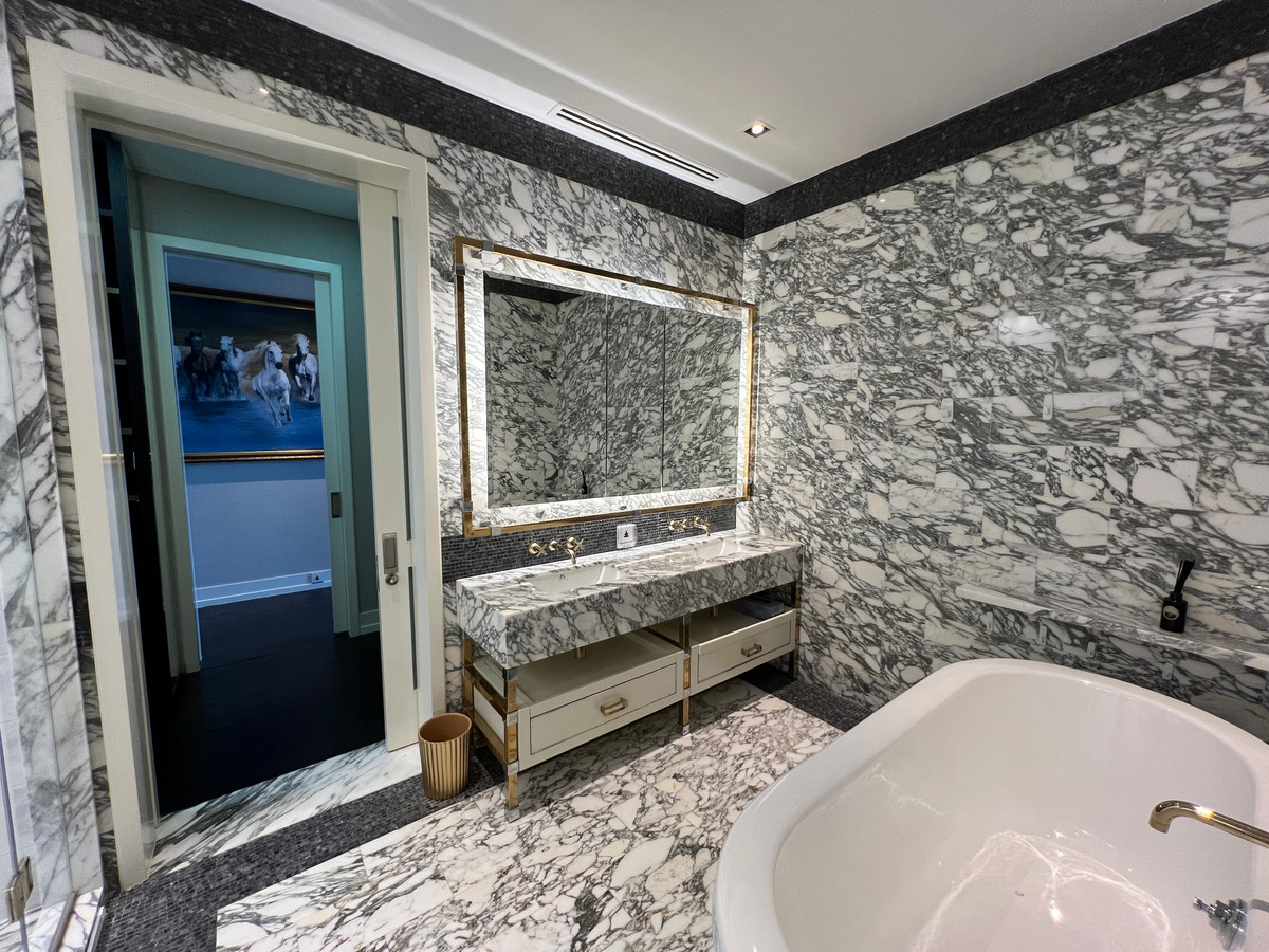 CondoSathorn, Narathiwat : 🏆✨ 4-Bedroom Penthouse at The Ritz-Carlton Residences Bangkok – 400,000 THB/month 🌆🔥