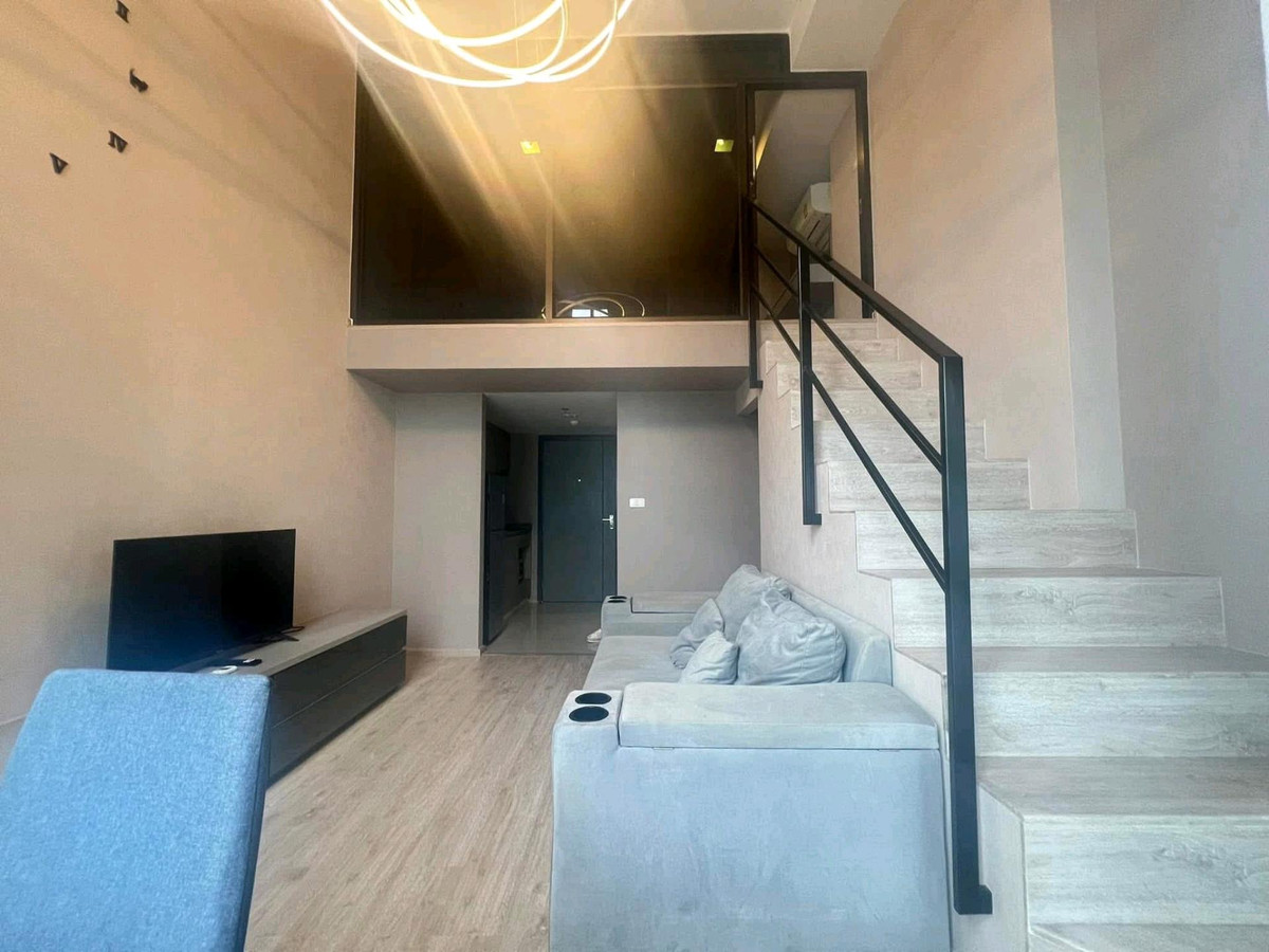 For RentCondoRama9, Petchburi, RCA : ✨ Beautiful room, high ceiling, hybrid design, has Duplex living space.