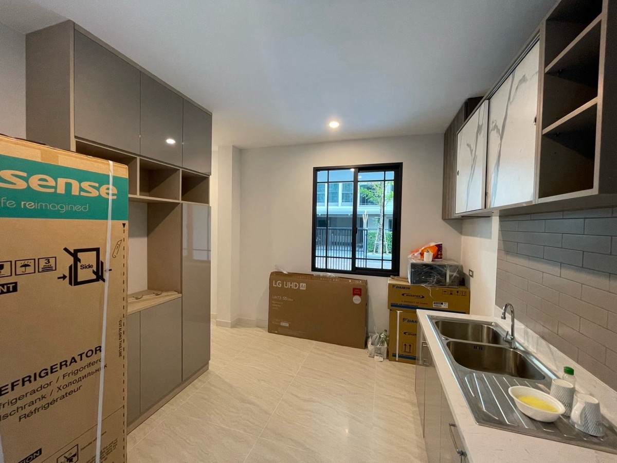 For RentTownhomeKasetsart, Ratchayothin : Single house for rent Baan Klang Muang Classe Ratchayothin (ClasseRatchayothin), new house, never lived in.