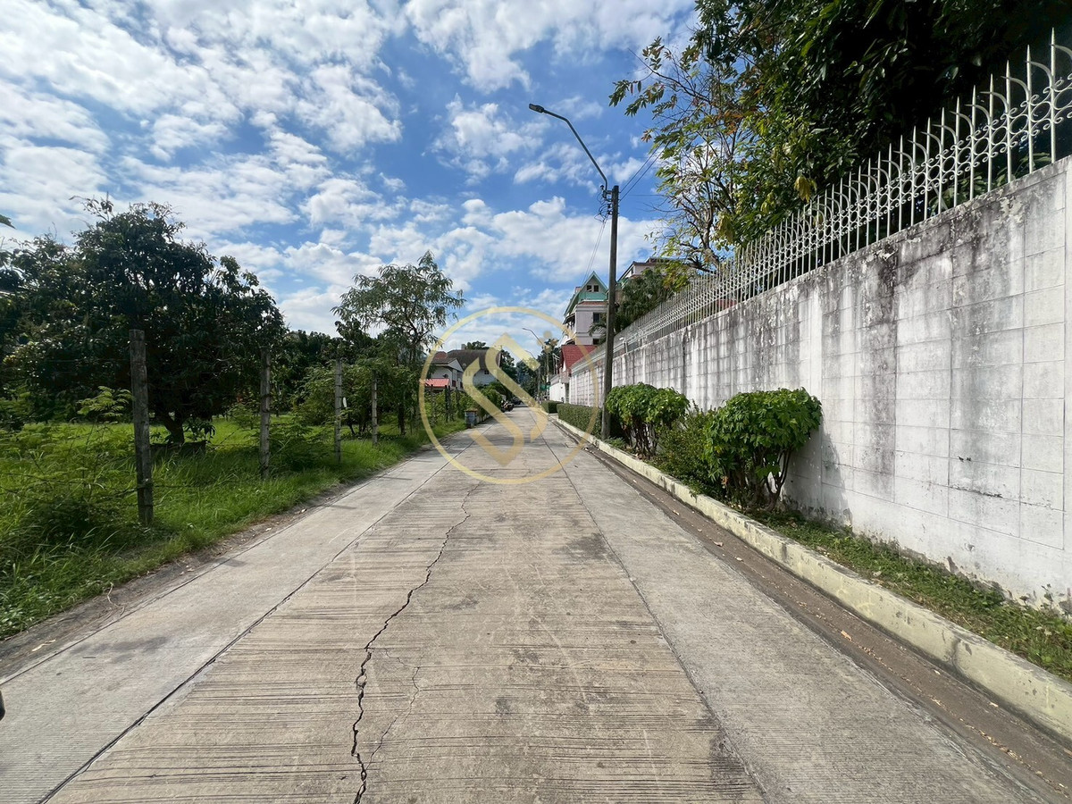 ให้เช่าที่ดินสะพานควาย จตุจักร : ให้เช่าที่ดินในซอยอาลาดิน พหลโยธิน30 ใกล้ บีทีเอสรัชโยธิน 198 ตารางวา 35,000 บาท