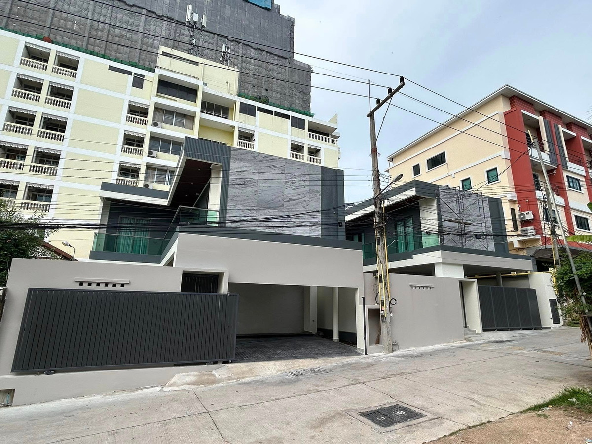 ขายพัทยา บางแสน ชลบุรี สัตหีบ : ขายบ้านพูลวิลล่าพัทยา น่าลงทุน ปล่อยเช่ารายวัน