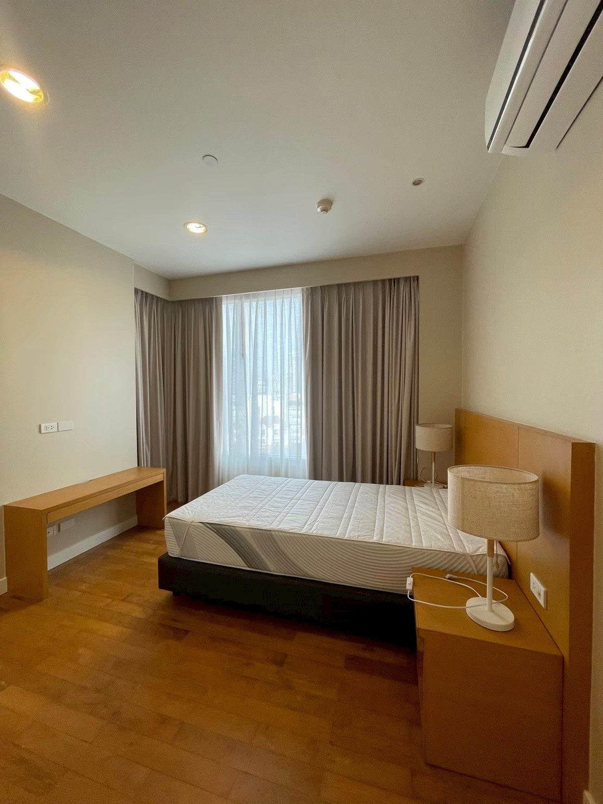 For RentCondoSukhumvit, Asoke, Thonglor : 3 bedrooms plus at Hampton Thonglor, Contact 062-496-6454