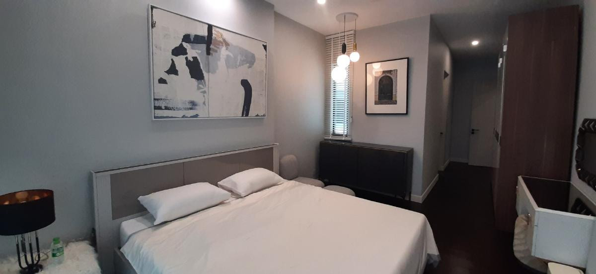 ให้เช่าบ้านเลียบทางด่วนรามอินทรา : ให้เช่า Pool villa 80ตรว 8นอน7น้ำ บ้านเดี่ยว 3 ชั้น THE HONOR YOTHINPATTANA