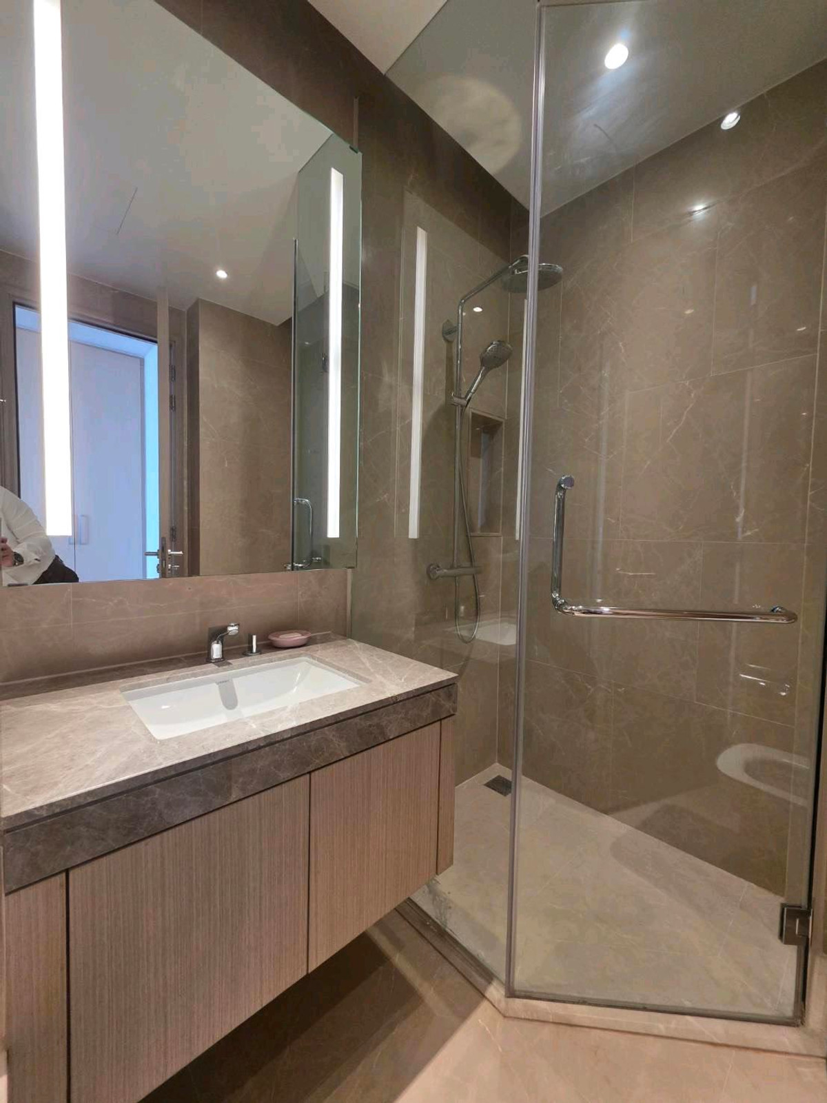 For RentCondoWongwianyai, Charoennakor : 🔥🔥🔥Magnolia Waterfront Residences | 48th Floor, River View💰💰💰