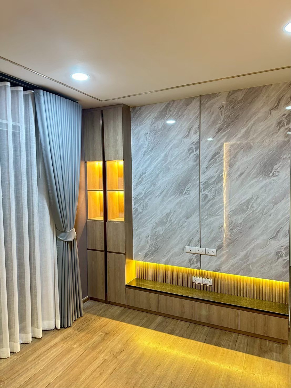 ขายคอนโดสาทร นราธิวาส : ขายคอนโด Fuse Chan Sathorn ราคา 5,900,000 บาท [MKs251207]