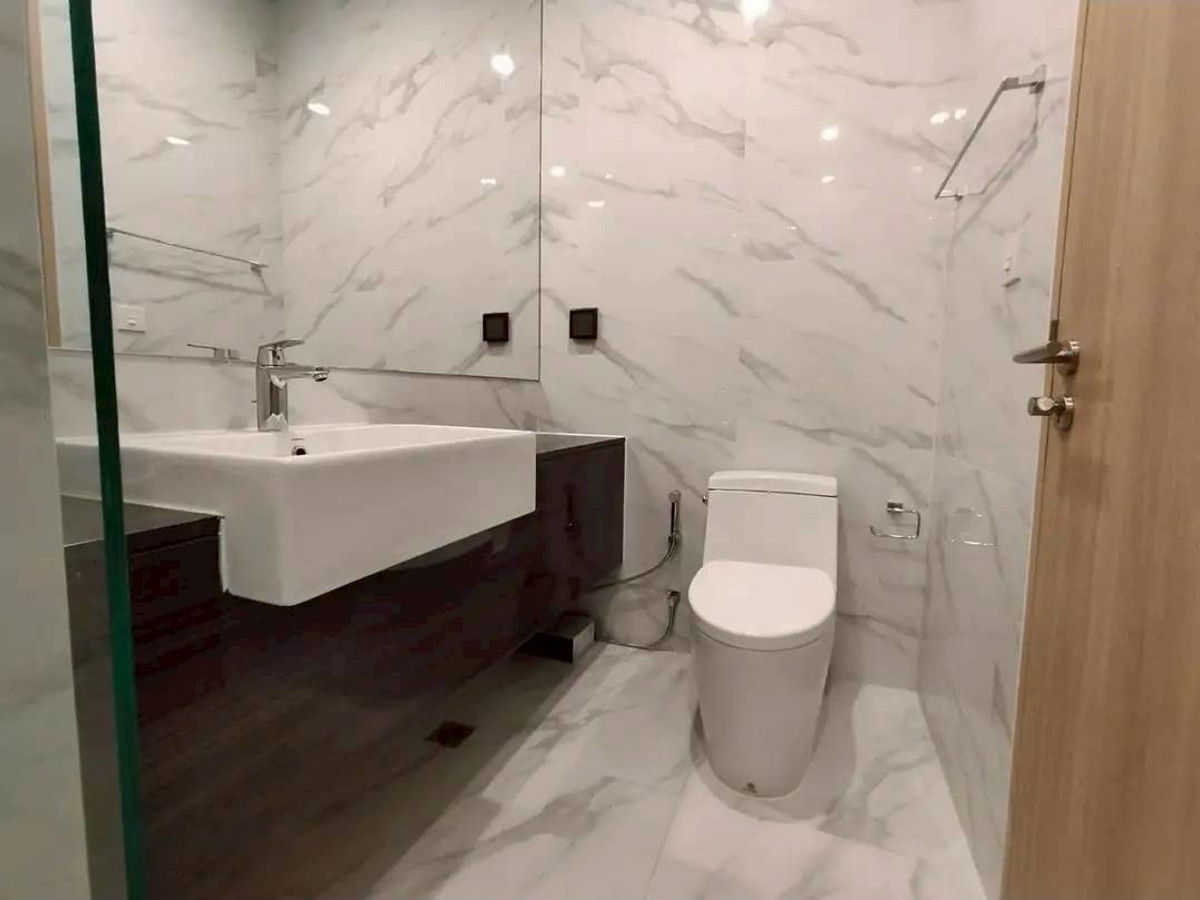 ให้เช่าคอนโดสุขุมวิท อโศก ทองหล่อ : ✅ NB19117 ✅ Line : @p2nproperty