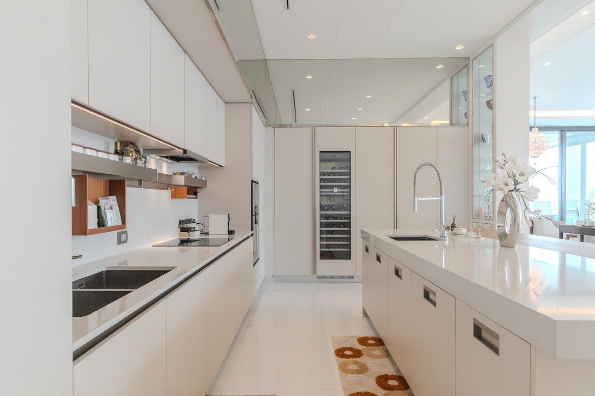 คอนโดวิทยุ ชิดลม หลังสวน : ✨ขาย/ให้เช่าเพนท์เฮาส์สุดหรูพร้อมสระว่ายน้ำบนระเบียงส่วนตัว The Residences at Sindhorn Kempinski 4 ห้องนอน พื้นที่ใหญ่ เฟอร์นิเจอร์ครบ ระเบียงใหญ่ วิวสวย ใกล้ BTS ราชดำริ