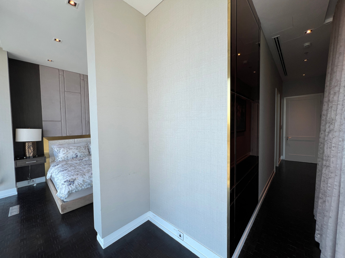 CondoSathorn, Narathiwat : 🏆✨ 4-Bedroom Penthouse at The Ritz-Carlton Residences Bangkok – 400,000 THB/month 🌆🔥