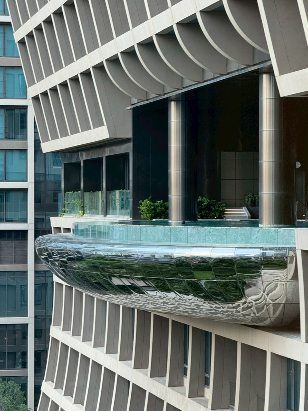 CondoWitthayu, Chidlom, Langsuan, Ploenchit : ✨Ultra Luxury Branded Residence by Kempinski Spacious 2-Bedroom Unit with Full Services Live like a 5-Star Hotel in the Heart of Bangkok