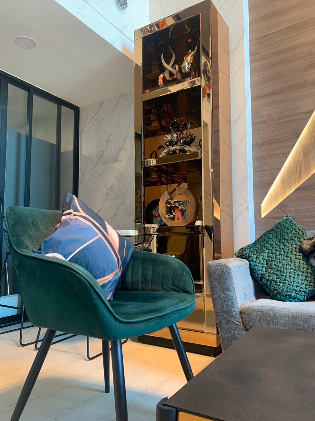 ขายคอนโดวิภาวดี ดอนเมือง หลักสี่ : ✨ พร้อมขายห้องสวย หายาก  KnightsBridge Phaholyothin–Interchange | Live–Work Luxury Duplex  