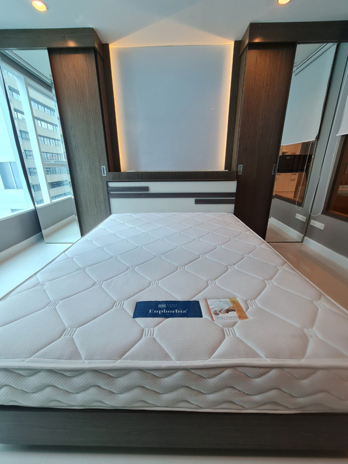 For SaleCondoSukhumvit, Asoke, Thonglor : For sale/SALE: Sukhumvit Living Town (Sukhumvit Living Town) - 1 bedroom LC078