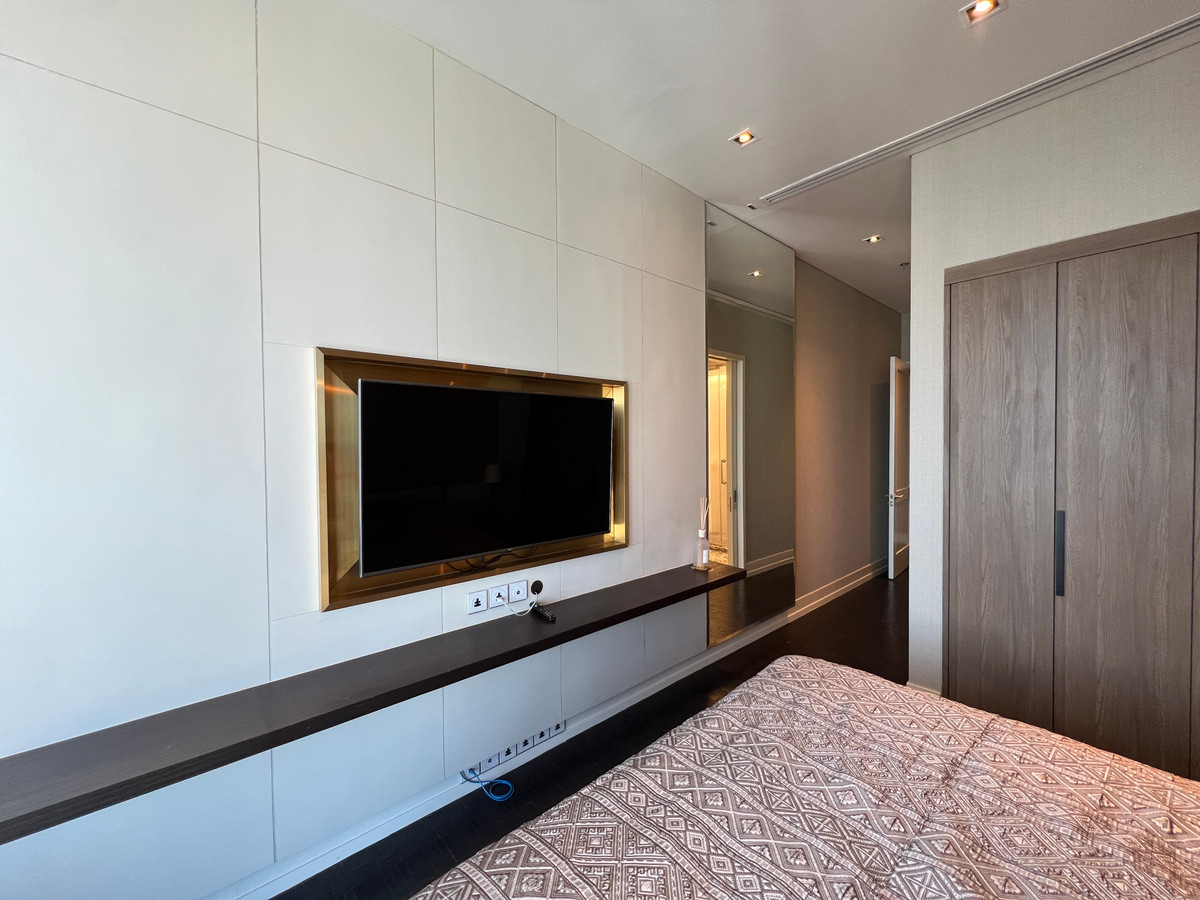 CondoSathorn, Narathiwat : 🏆✨ 4-Bedroom Penthouse at The Ritz-Carlton Residences Bangkok – 400,000 THB/month 🌆🔥