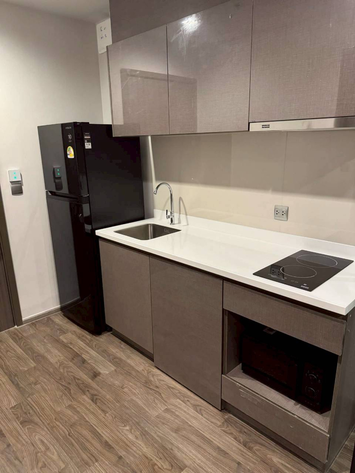 ให้เช่าคอนโดลาดพร้าว เซ็นทรัลลาดพร้าว : ✅ LVY127 ✅ Line : @p2nproperty