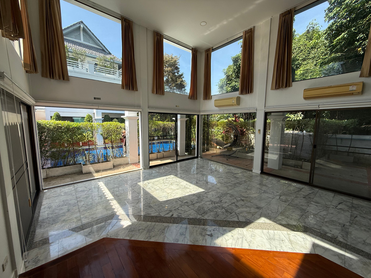 ให้เช่าบ้านนวมินทร์ รามอินทรา : ให้เช่า ที่ดิน200ตรว 3นอน3น้ำ พทใช้สอย600ตรม บ้านเดี่ยว 3 ชั้น  หมู่บ้านนวธานี เสรีไทย 59