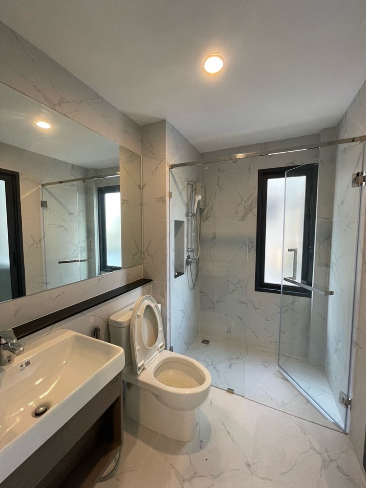 For RentTownhomeKasetsart, Ratchayothin : Single house for rent Baan Klang Muang Classe Ratchayothin (ClasseRatchayothin), new house, never lived in.