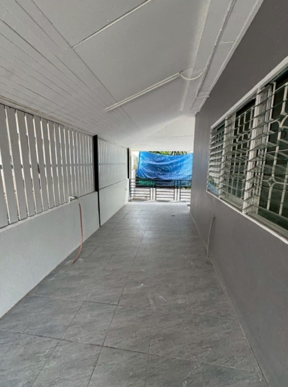 For SaleHouseNawamin, Ramindra : 2-story detached house for sale, Panya Lake Home Village, size 91 sq m., corner house, Main Road, Minburi, Nimitmai Road 28, opposite the park.