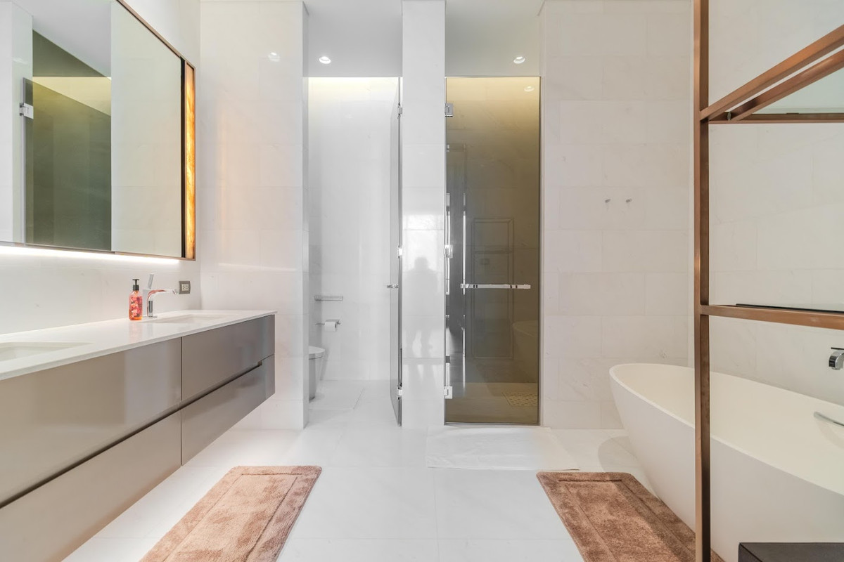 คอนโดวิทยุ ชิดลม หลังสวน : ✨ขาย/ให้เช่าเพนท์เฮาส์สุดหรูพร้อมสระว่ายน้ำบนระเบียงส่วนตัว The Residences at Sindhorn Kempinski 4 ห้องนอน พื้นที่ใหญ่ เฟอร์นิเจอร์ครบ ระเบียงใหญ่ วิวสวย ใกล้ BTS ราชดำริ