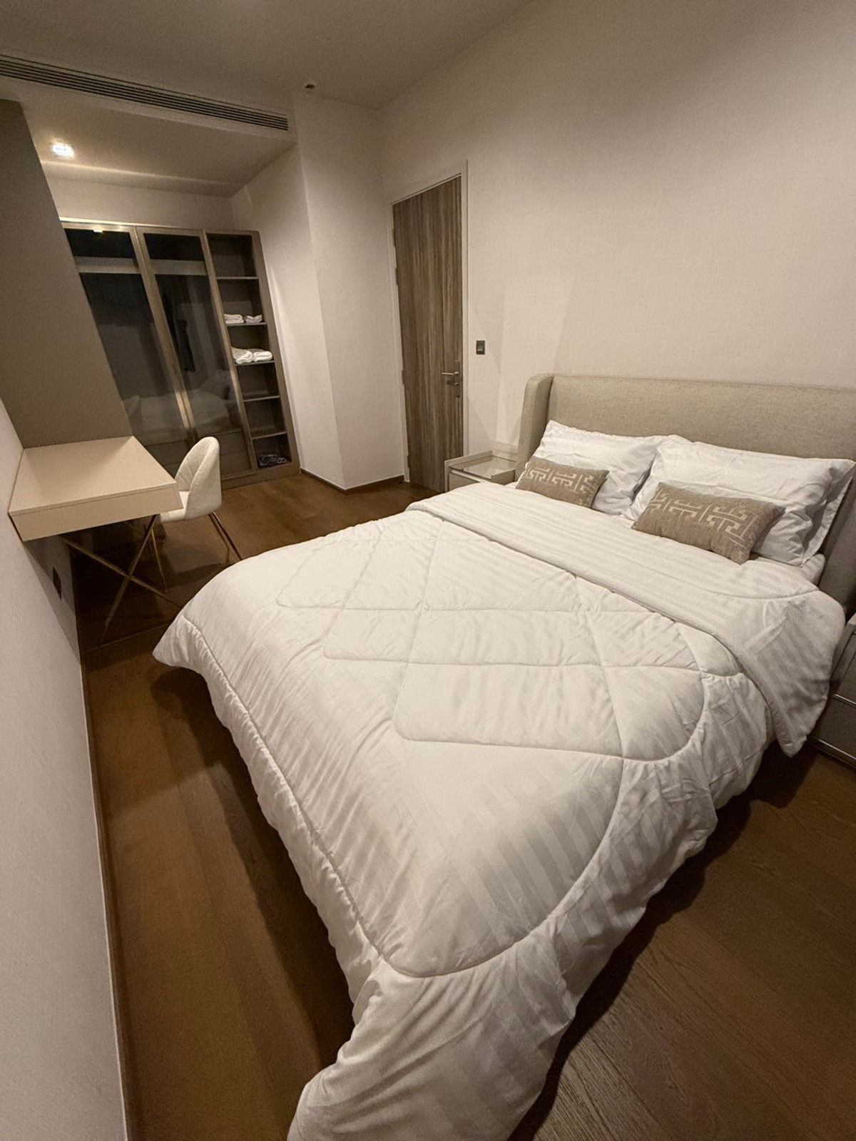 ให้เช่าคอนโดสุขุมวิท อโศก ทองหล่อ : 🔥ให้เช่าด่วน 🔥Ideo Q Sukhumvit 36 ห้องสภาพใหม่ใจกลางทองหล่อ  วิวโล่ง มีอ่างแช่น้ำ เฟอร์นิเจอร์ครบ พร้อมเข้าอยู่ ❗