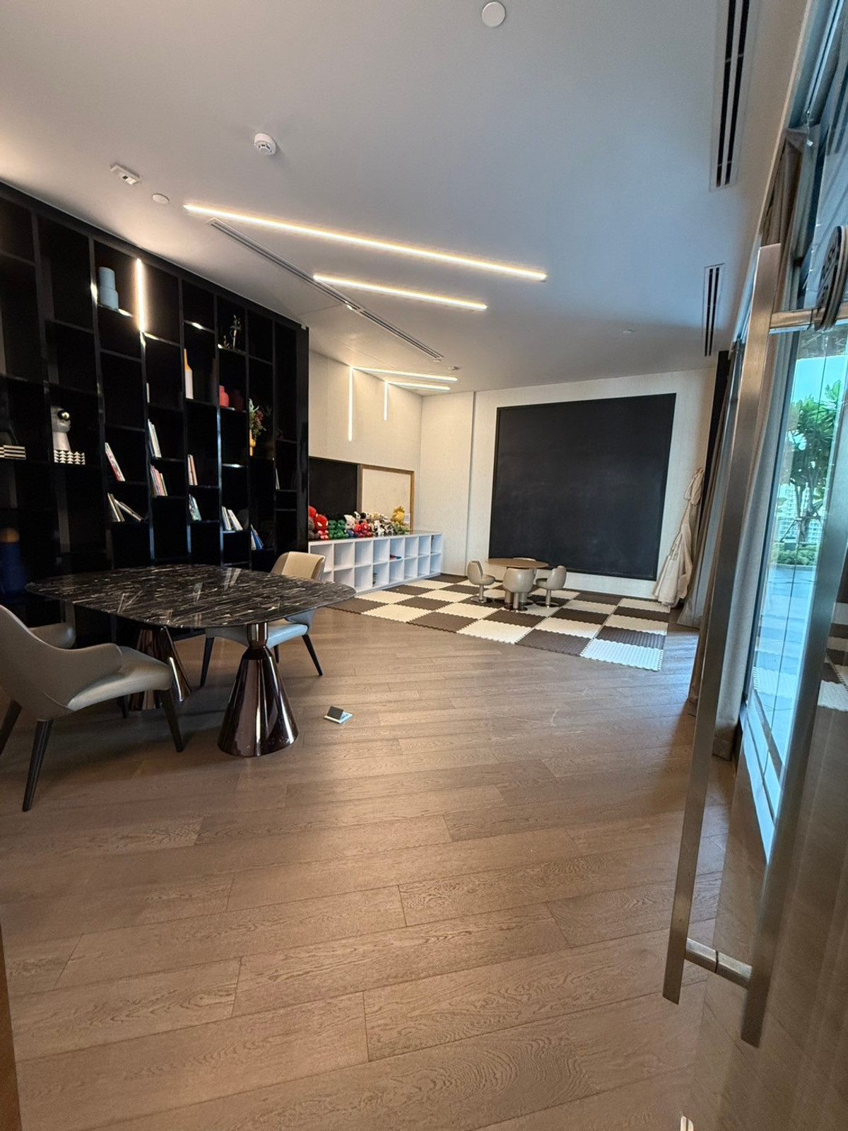 ให้เช่าคอนโดสุขุมวิท อโศก ทองหล่อ : 🔥ให้เช่าด่วน 🔥Ideo Q Sukhumvit 36 ห้องสภาพใหม่ใจกลางทองหล่อ  วิวโล่ง มีอ่างแช่น้ำ เฟอร์นิเจอร์ครบ พร้อมเข้าอยู่ ❗