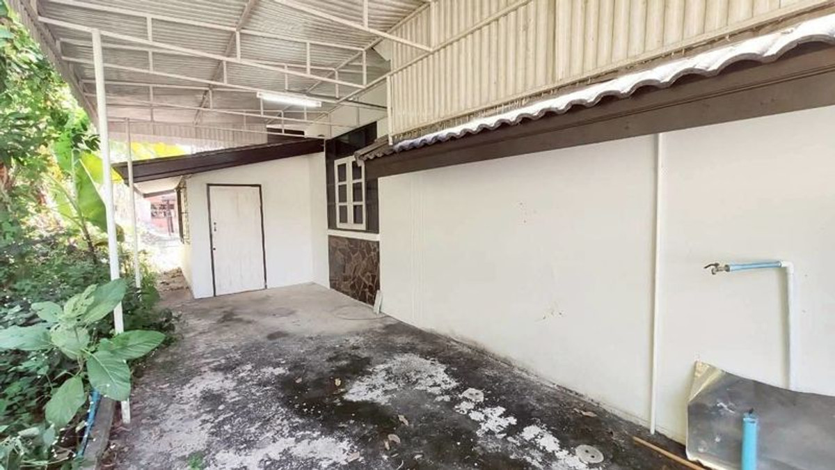 HouseNakhon Nayok : For rent, one-story house in Nakhon Nayok, near Chulachomklao Royal Military Academy (C.P.R.), vacation home style, 74 sq m., located before the waterfall, Phrommani Subdistrict, Mueang District, size 3 bedrooms, 2 bathrooms.