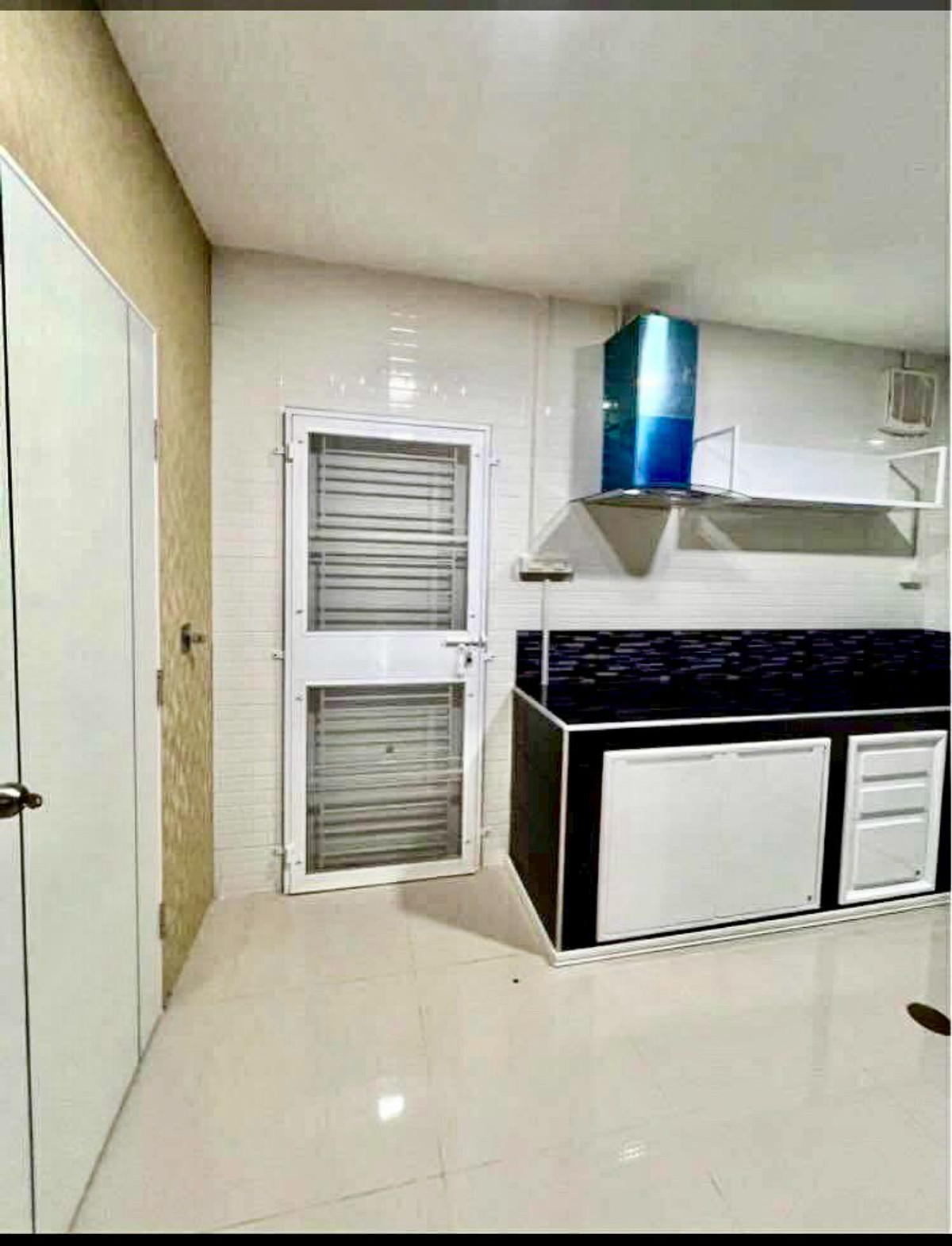 For SaleTownhomePattanakan, Srinakarin : 2-story townhome for sale, Pleno Village, Rama 9 - Krungthep Kreetha, Phase 1, next to Kanchanaphisek Ring Road, area 27.3 square meters, 3 bedrooms, Soi Kanchanaphisek 25, Intersection 1, Saphan Sung Subdistrict, Saphan Sung District, Bangkok