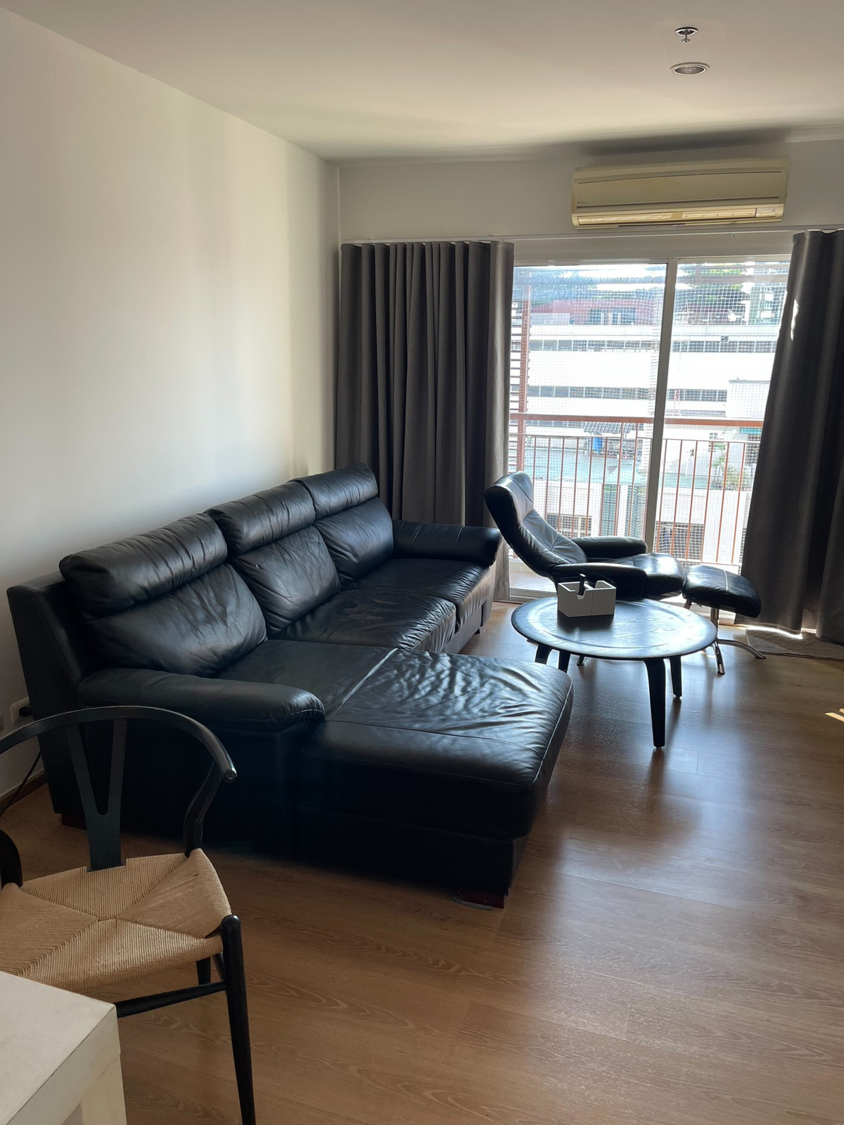 ให้เช่าคอนโดลาดพร้าว เซ็นทรัลลาดพร้าว : (for rent) SYM Vibha-Ladprao ใกล้รถไฟฟ้า MRT จตุจักร และ MRT หมอชิต