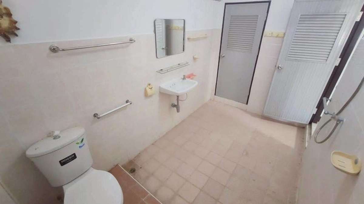 HouseNakhon Nayok : For rent, one-story house in Nakhon Nayok, near Chulachomklao Royal Military Academy (C.P.R.), vacation home style, 74 sq m., located before the waterfall, Phrommani Subdistrict, Mueang District, size 3 bedrooms, 2 bathrooms.