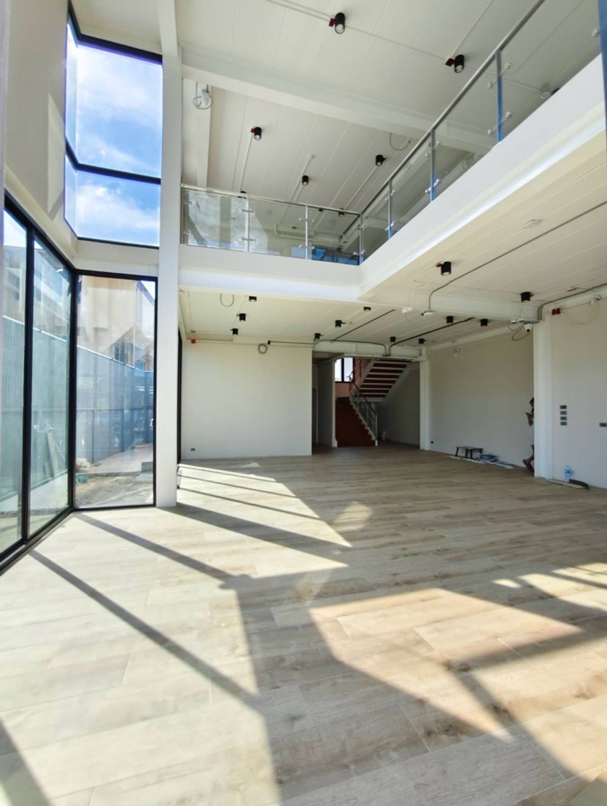 For RentShop HouseChokchai 4, Ladprao 71, Ladprao 48, : New 4-story commercial building for rent, next to Chokchai 4 Road (rent only floors 1–2)