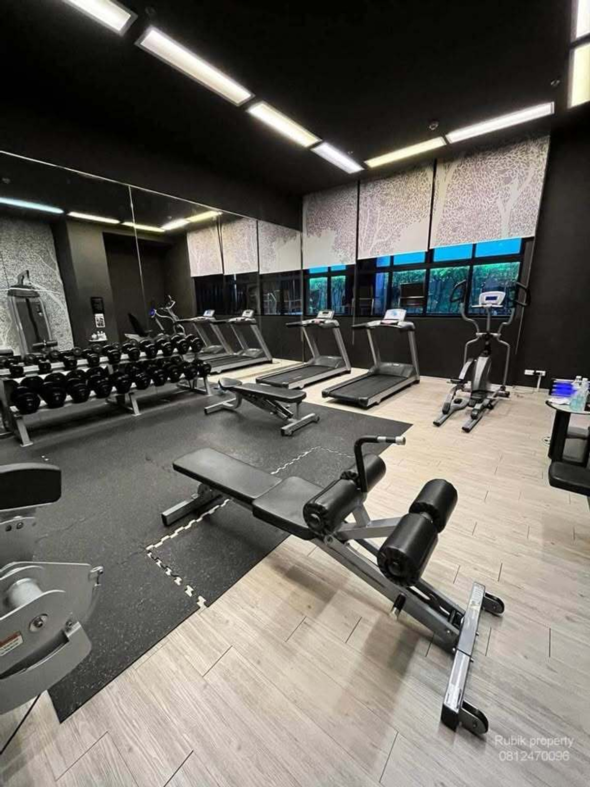 For RentCondoSukhumvit, Asoke, Thonglor : 🏙️ For rent Noble Reveal Ekkamai 📍 Only 200 meters from BTS Ekkamai RB487 ✨ Renovated the entire room, Modern Luxury style, fully built-in, ready to move in.